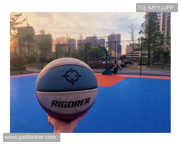 篮球新手必看：提升场上意识的全面入门攻略与技巧分享